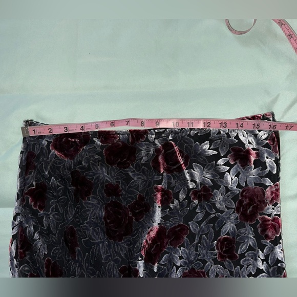Mevisto Velvet Floral Flowy Skirt - Picture 7 of 8